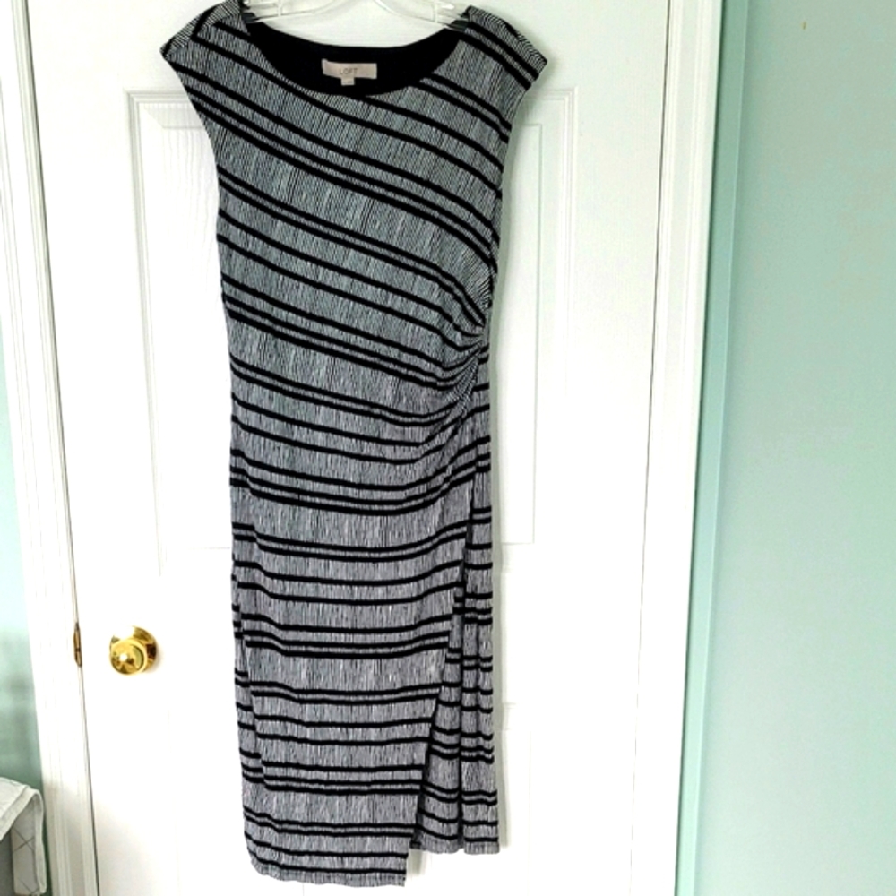 Ann Taylor LOFT Women's Striped Wrap Dress Size M